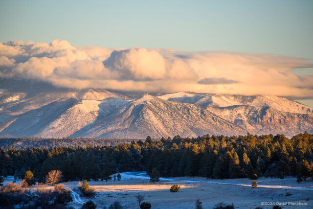 Telephoto image of snow and clouds on the San Francisco Peaks (26 Jan 2024).