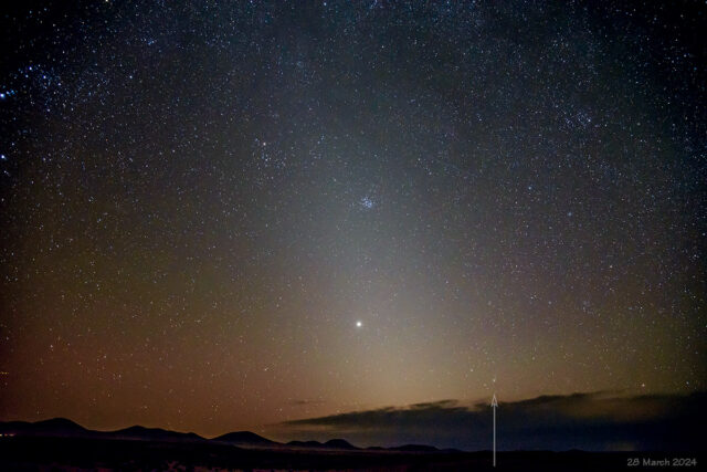 Zodiacal light, Jupiter, and Comet 12P/Pons-Brooks (28 March 2024).