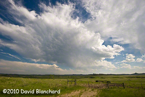 High-based convection developing across northeast Wyoming.
